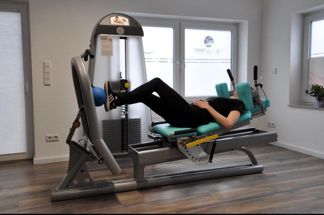 Ferienwohnung Im Resi Gesundheitszentrum ฟรอยเดนแบร์ก ภายนอก รูปภาพ